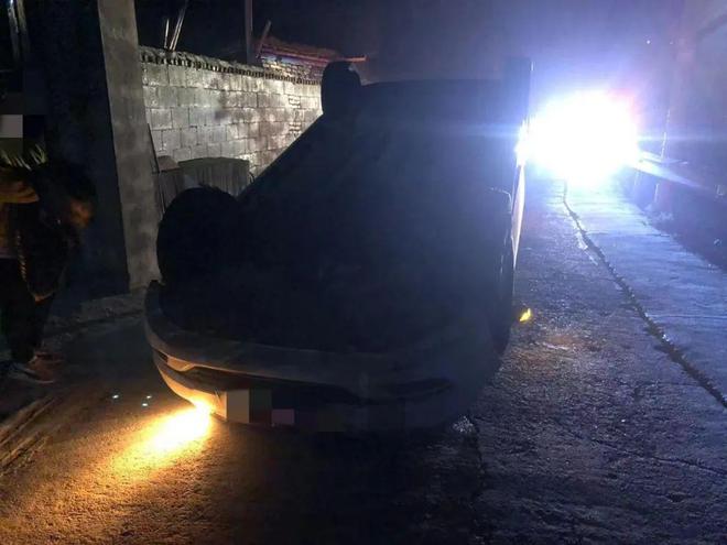 醉酒駕車(chē)致側(cè)翻 找妻頂包終被查